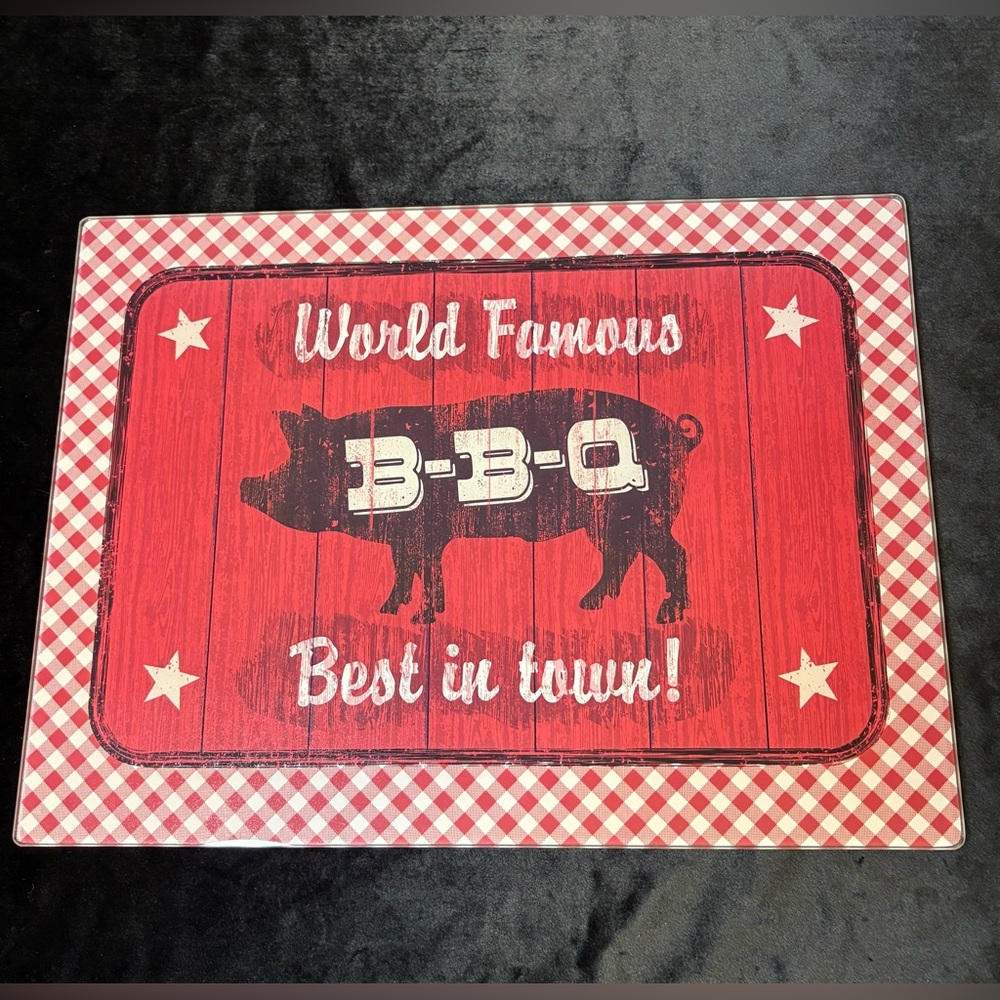 World Famous BBQ Glass Kitchen Cutting Board - Picture 1 of 6